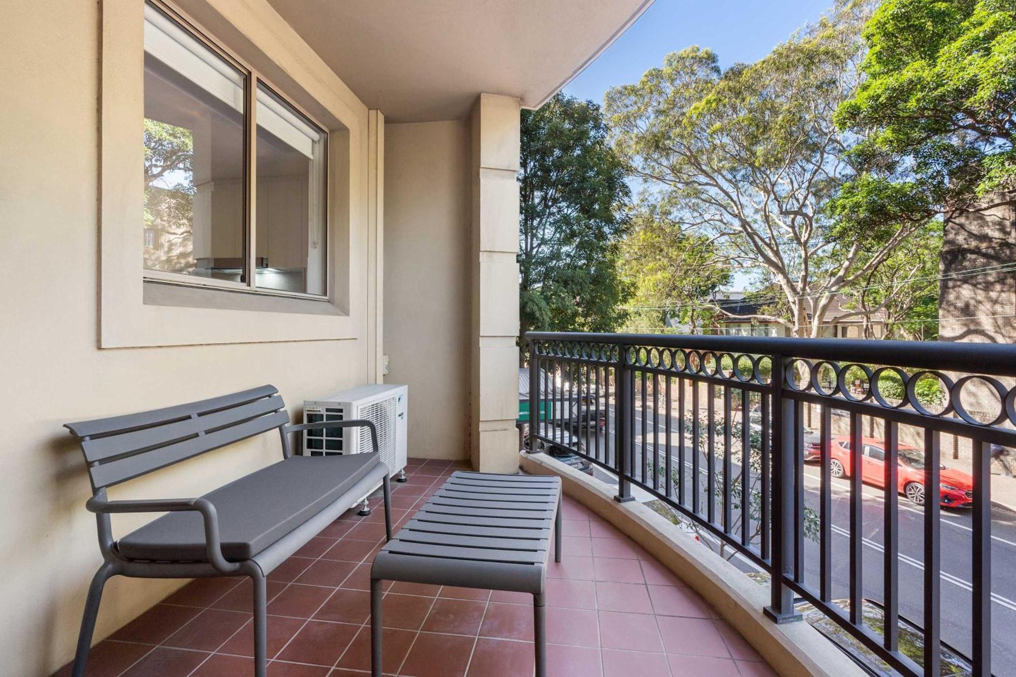 Camperdown Cozy Corner 1 * Sydney